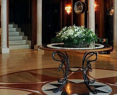 Hotel Swiss Diamond &